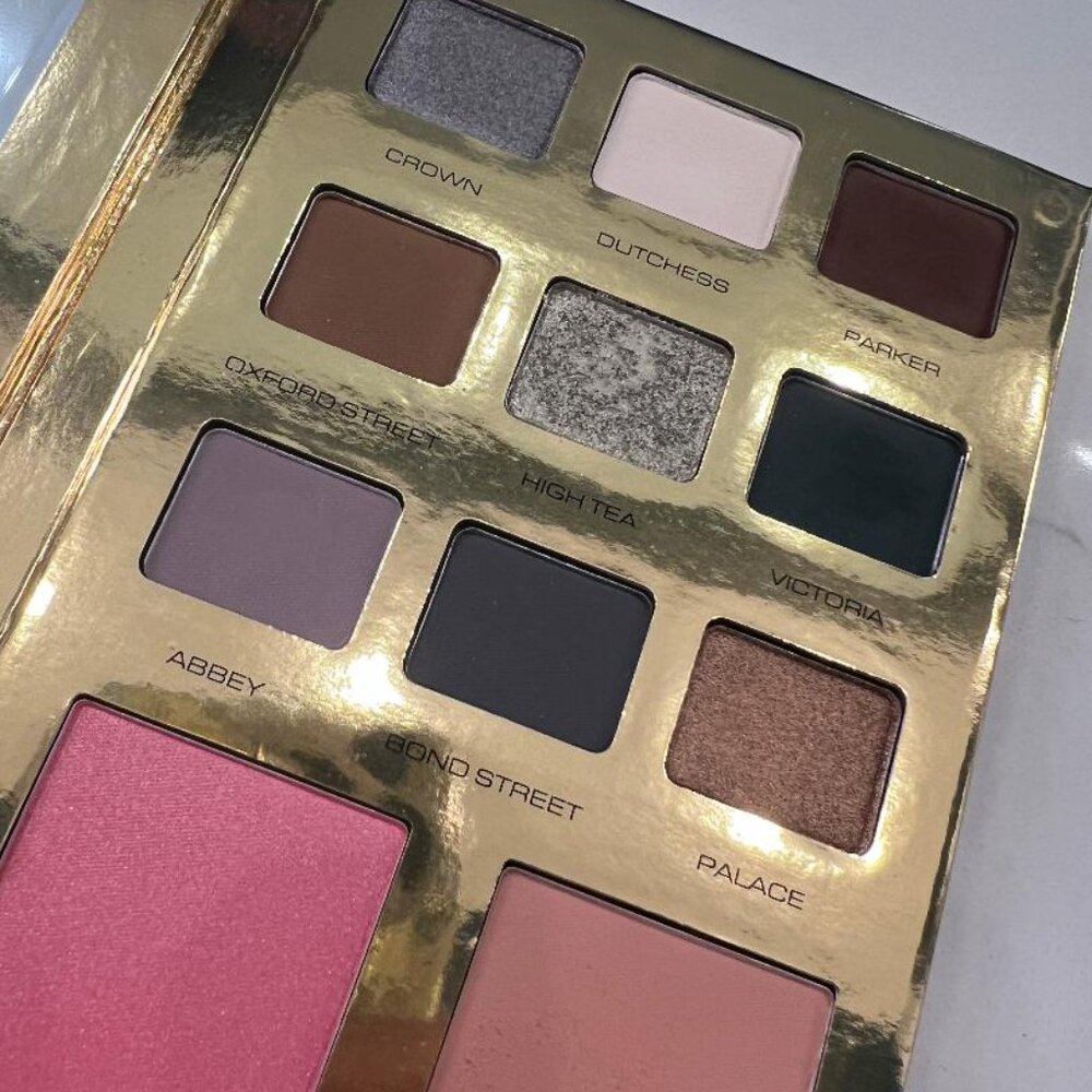 Voyager Collection Eyeshadow Palette - Picture 10 of 12